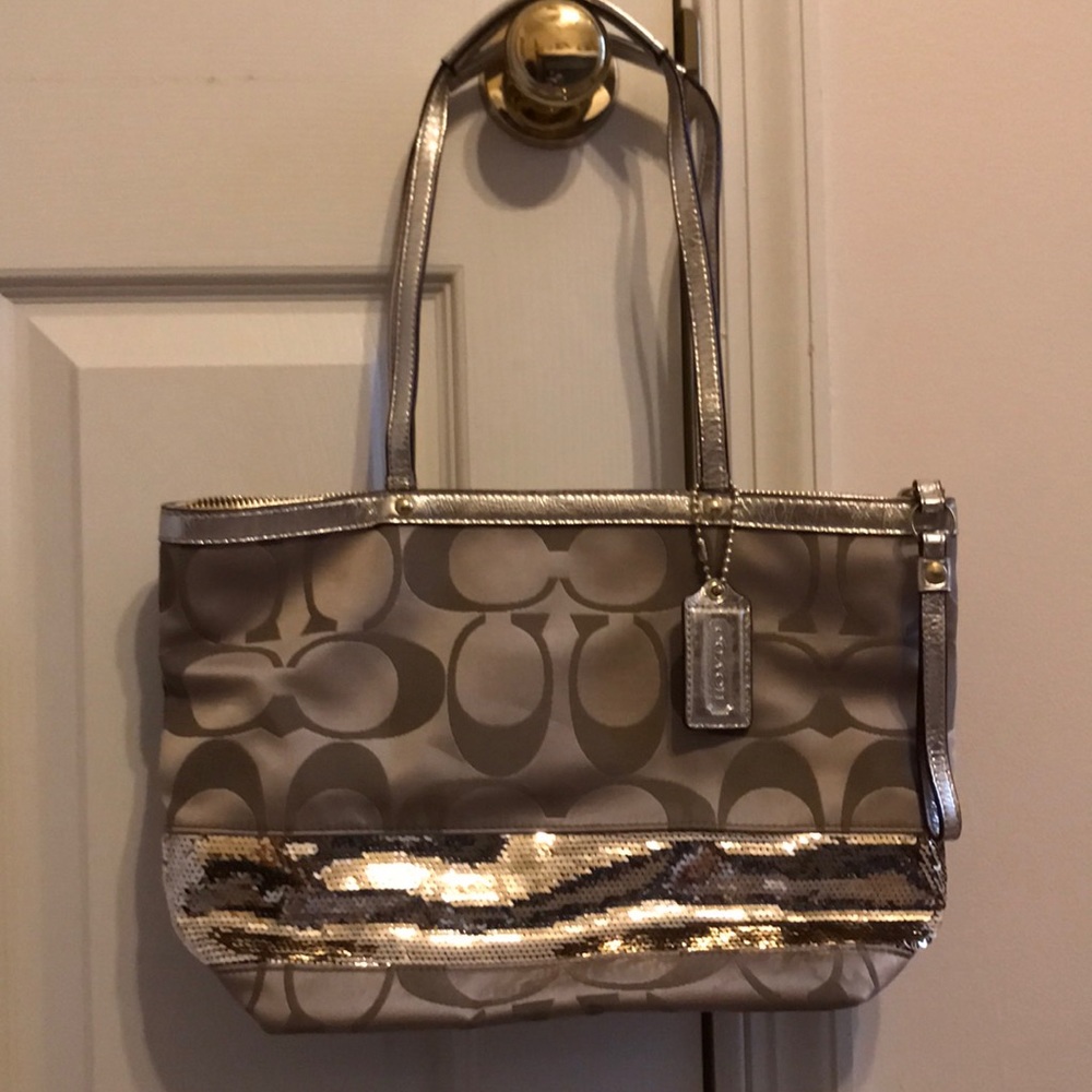 GOOD CONDITION COACH PURSE